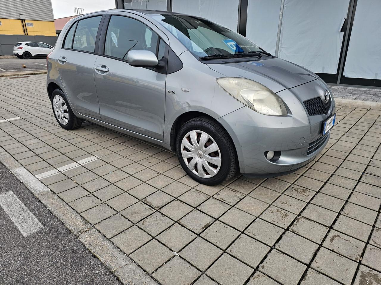 Toyota Yaris 1.4 automatica