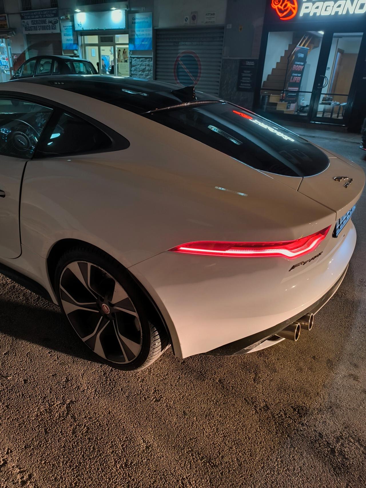 Jaguar F-Type 5.0 V8 450 CV aut Coupé First Edition