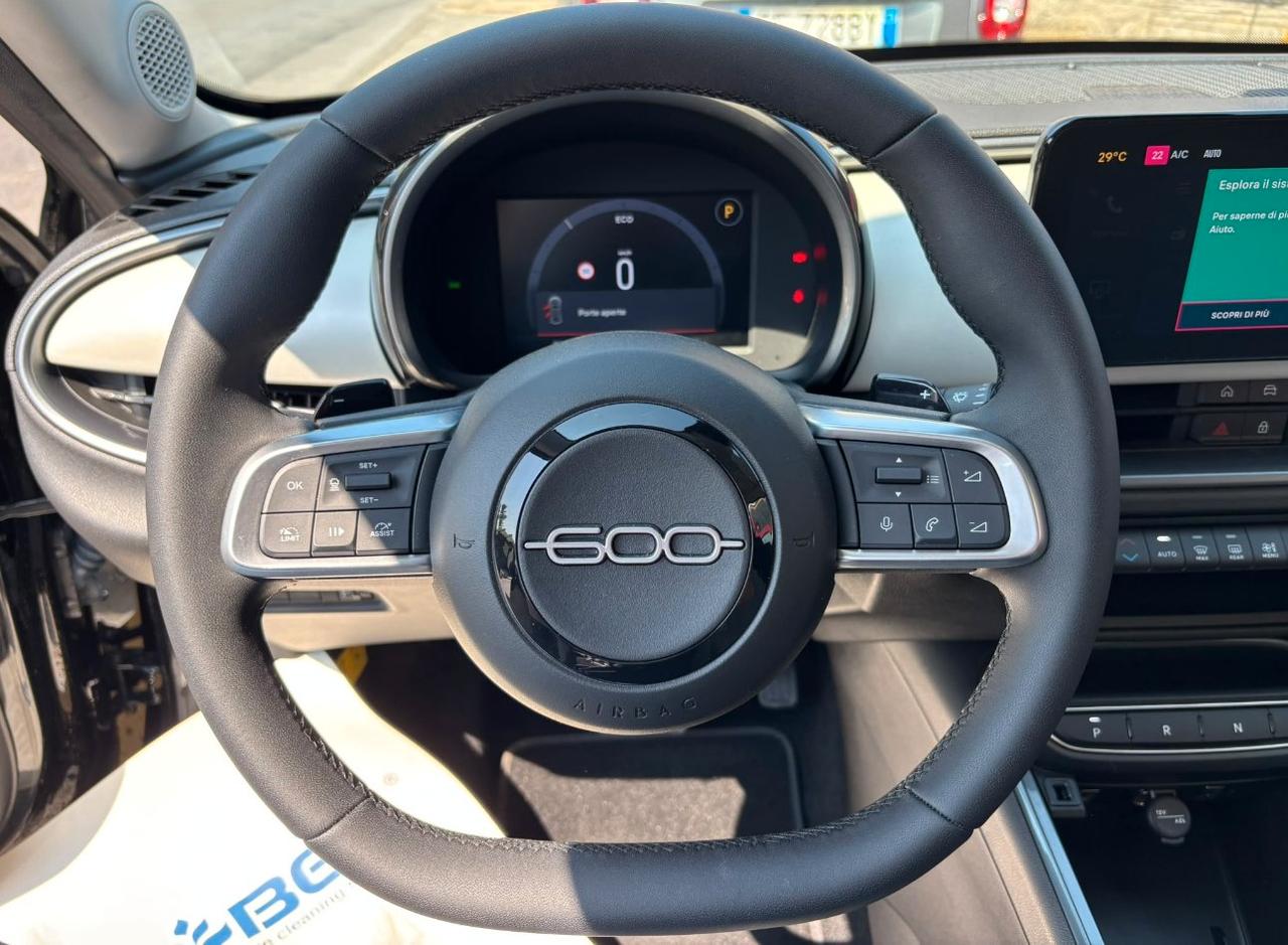 Fiat 600 1.2 hybrid La Prima 110cv auto LED-NAVI-18"