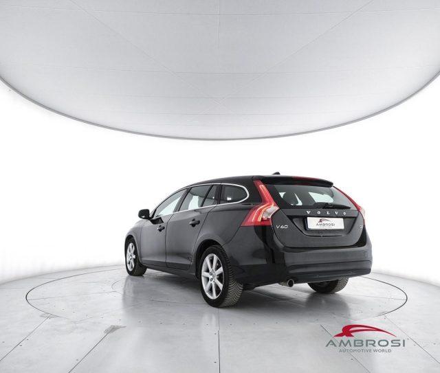VOLVO V60 D2 Geartronic Momentum