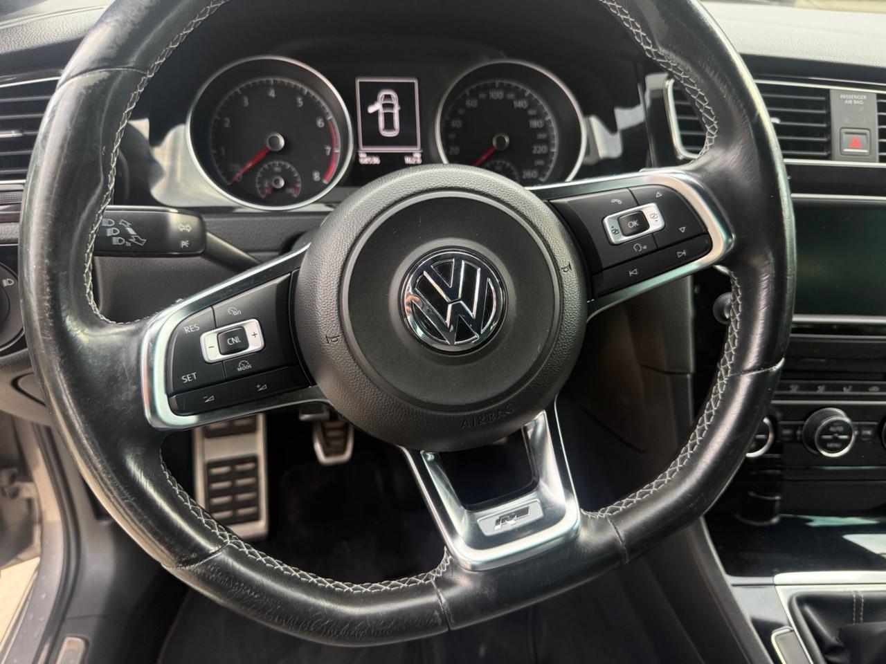 Volkswagen Golf 1.4 TSI DSG 5p. Sport Edition R-Line