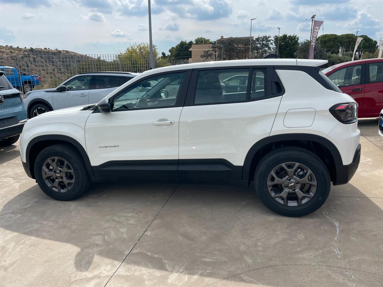 Jeep Avenger 1.2 Turbo 110 CV MHEV Longitude Km 0