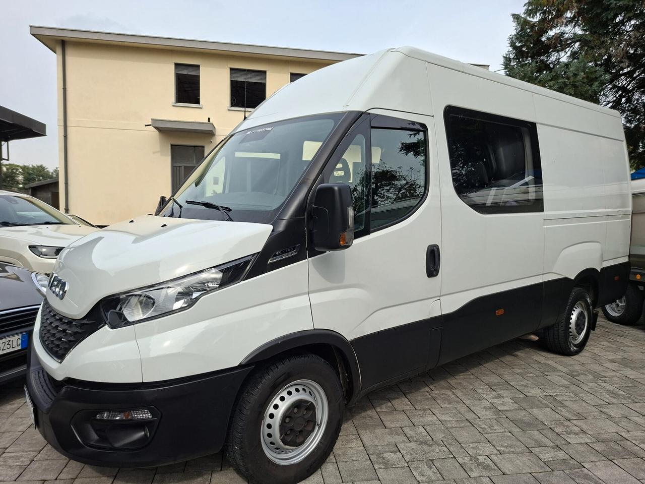 Iveco Daily 35C14 2.3MTJ PM-TA-DC 6posti MIXTO AUTOMATICO