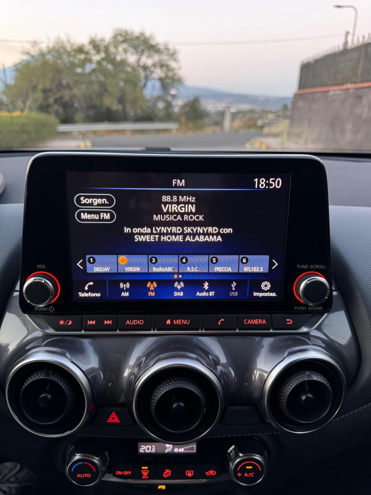 Nissan Juke CAMBIO AUTOMATICO/FARI FULL LED
