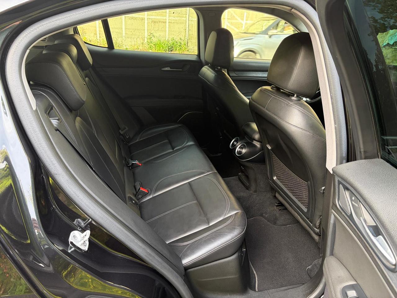 Alfa Romeo Stelvio 2.2 Turbodiesel 160CV AT8 RWD Sport-Tech