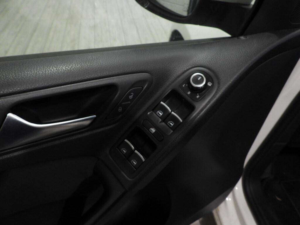 Volkswagen Golf 2.0 TDI Highline DSG