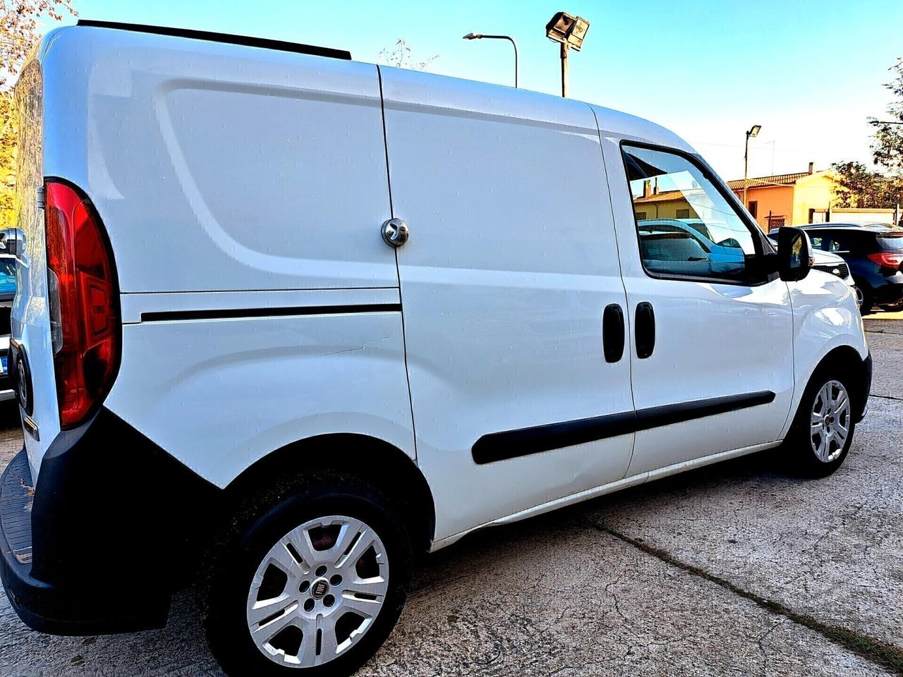 Fiat Doblò 1.6 MJT 105CV Lamierato SX