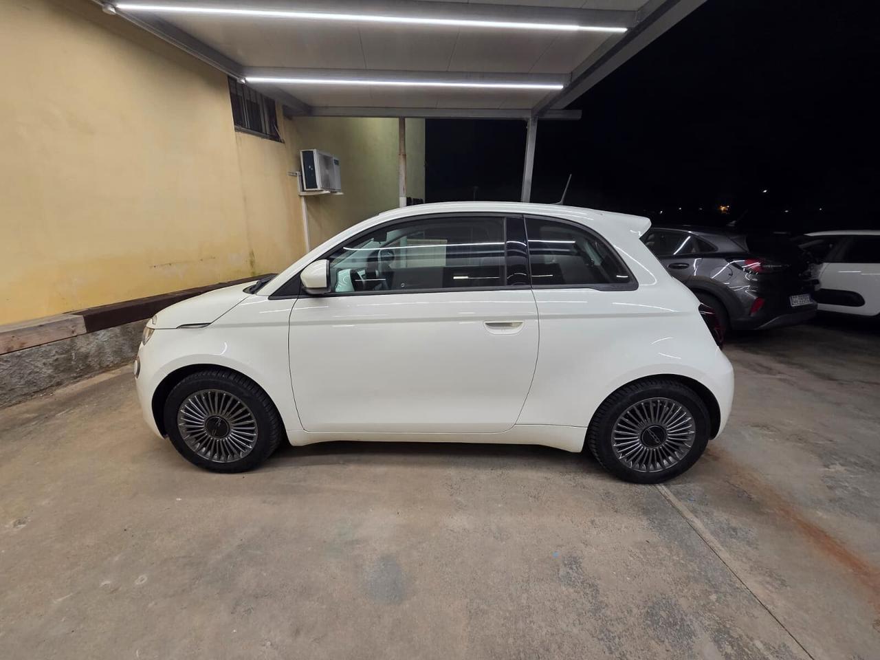 Fiat 500 500e Berlina 42 kWh Icon