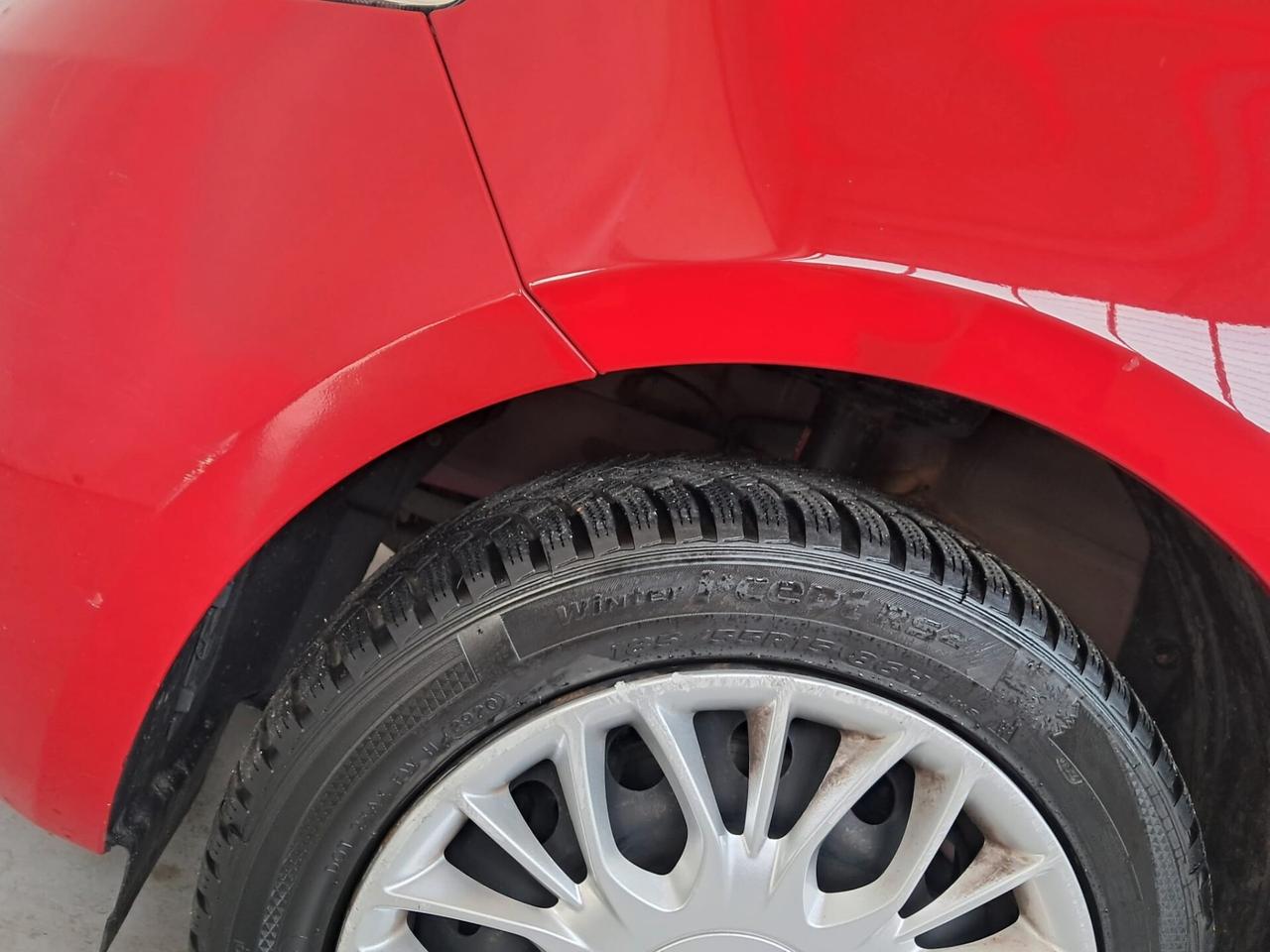 Lancia Ypsilon 1.2 69 CV 5 porte GPL Ecochic Silver