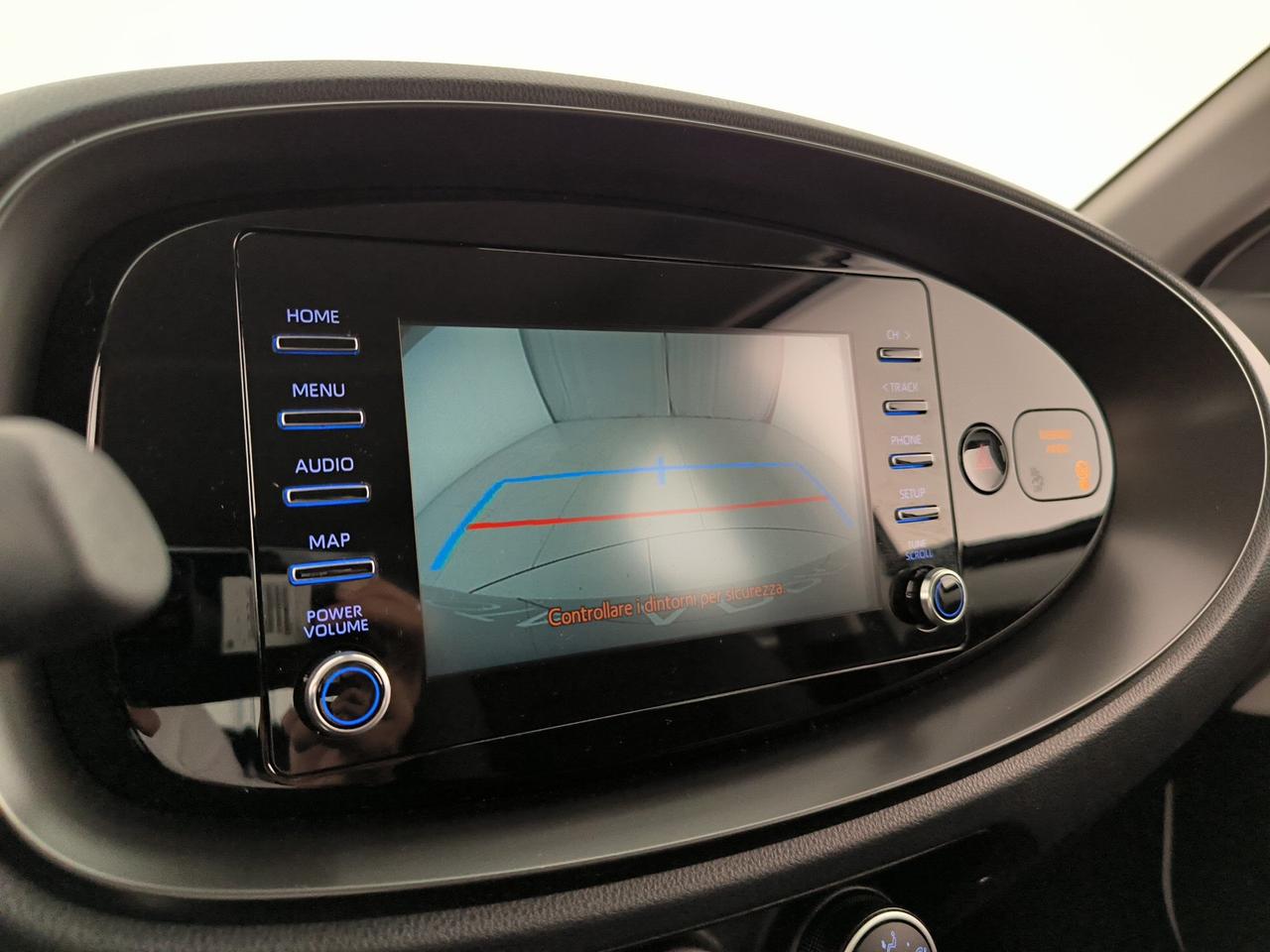 Toyota Aygo x 1.0 active 72cv