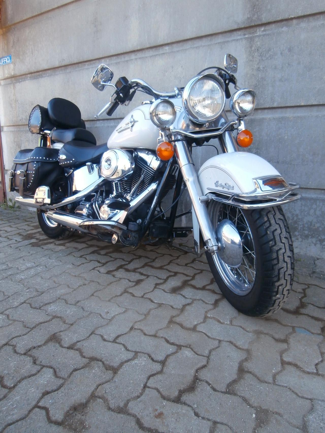 Harley-davidson 1450 Heritage Softail Classic del 2000 compreso trapasso, tagliando, garanzia