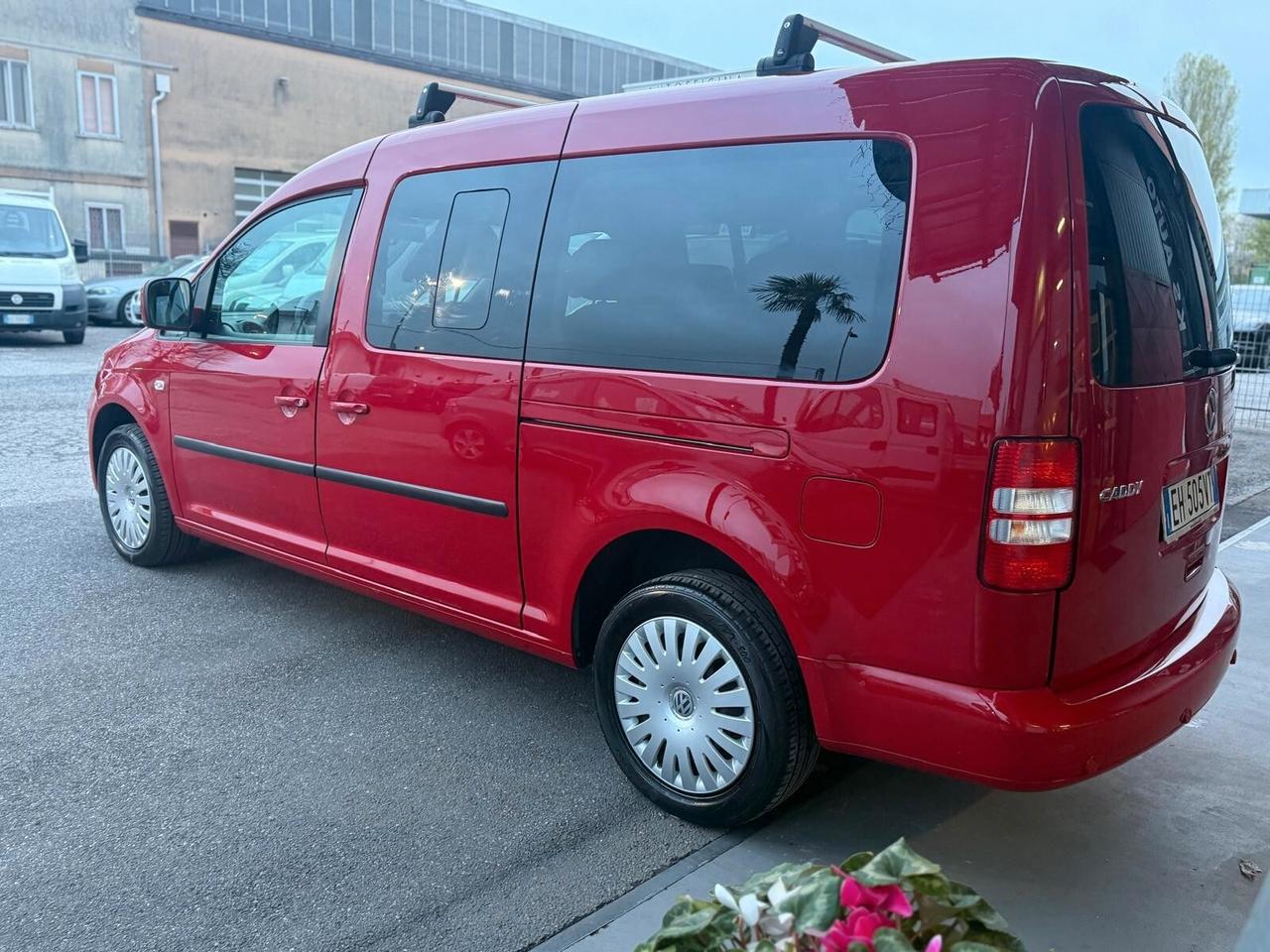 Volkswagen Caddy 1.6 TDI 102 CV. Trendline Maxi 7 POSTI