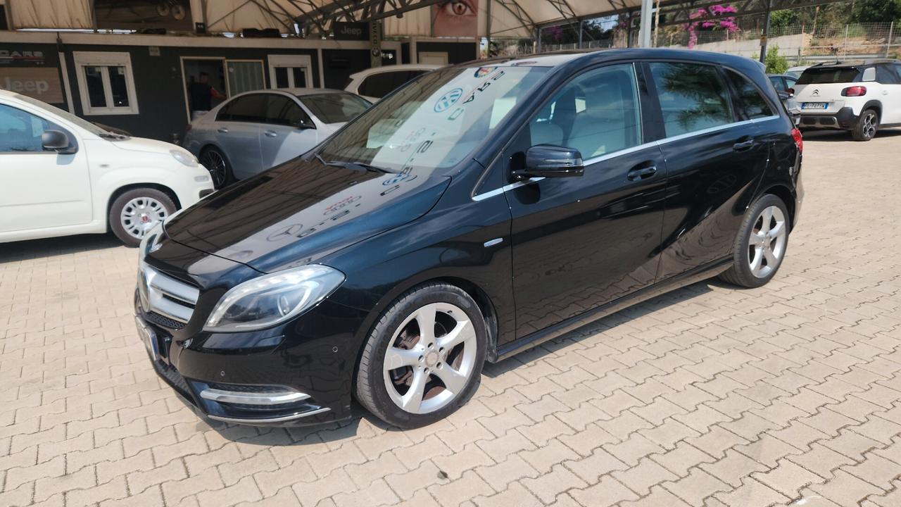 Mercedes-benz B 200 MERCEDES CLASSE AMG MANUALE