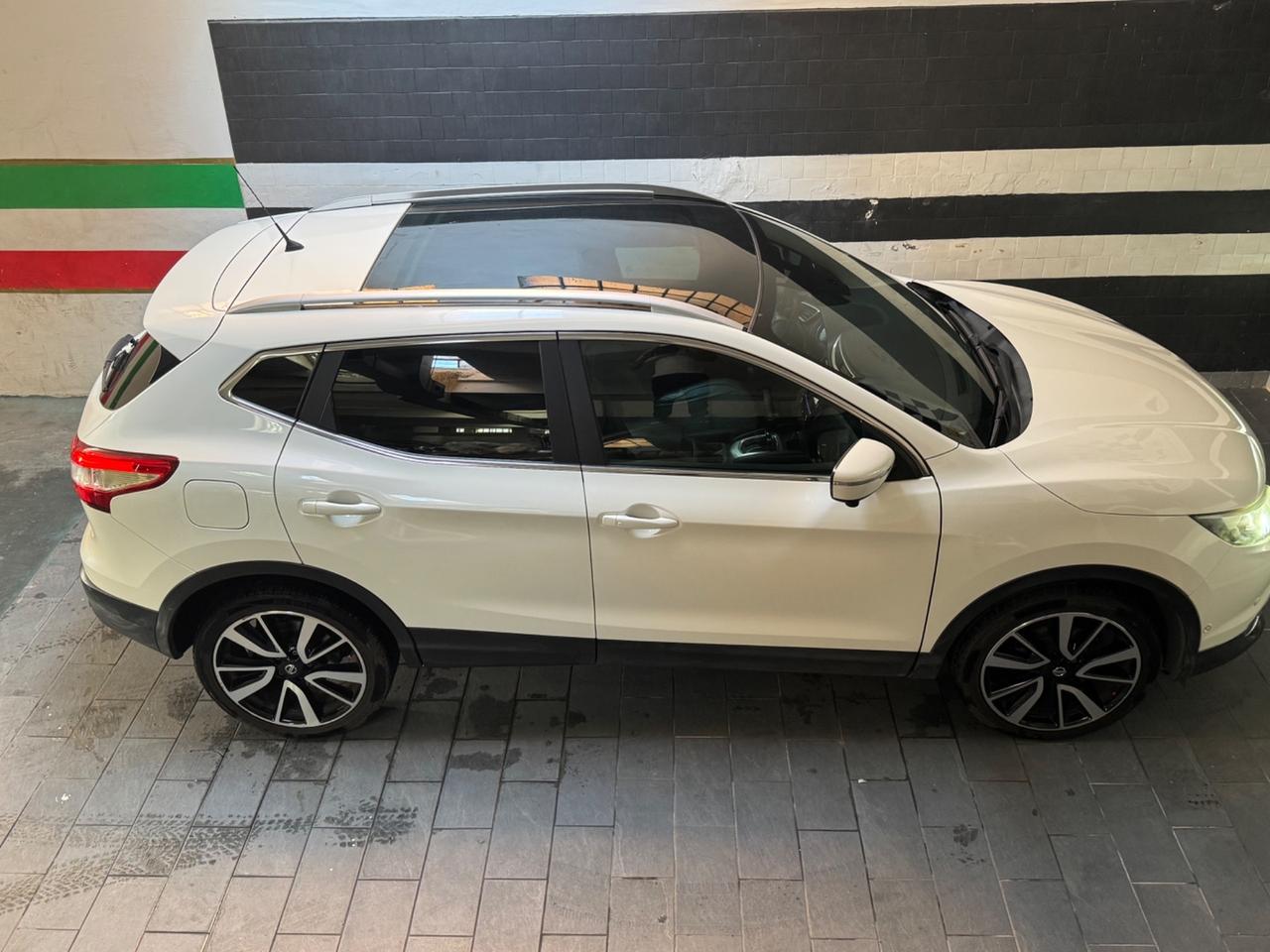 Nissan Qashqai 1.6 dCi 4WD 360