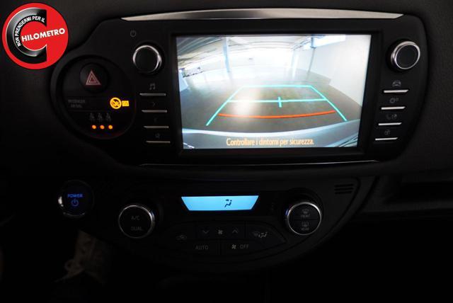 TOYOTA Yaris 1.5 Hybrid 5 porte Business