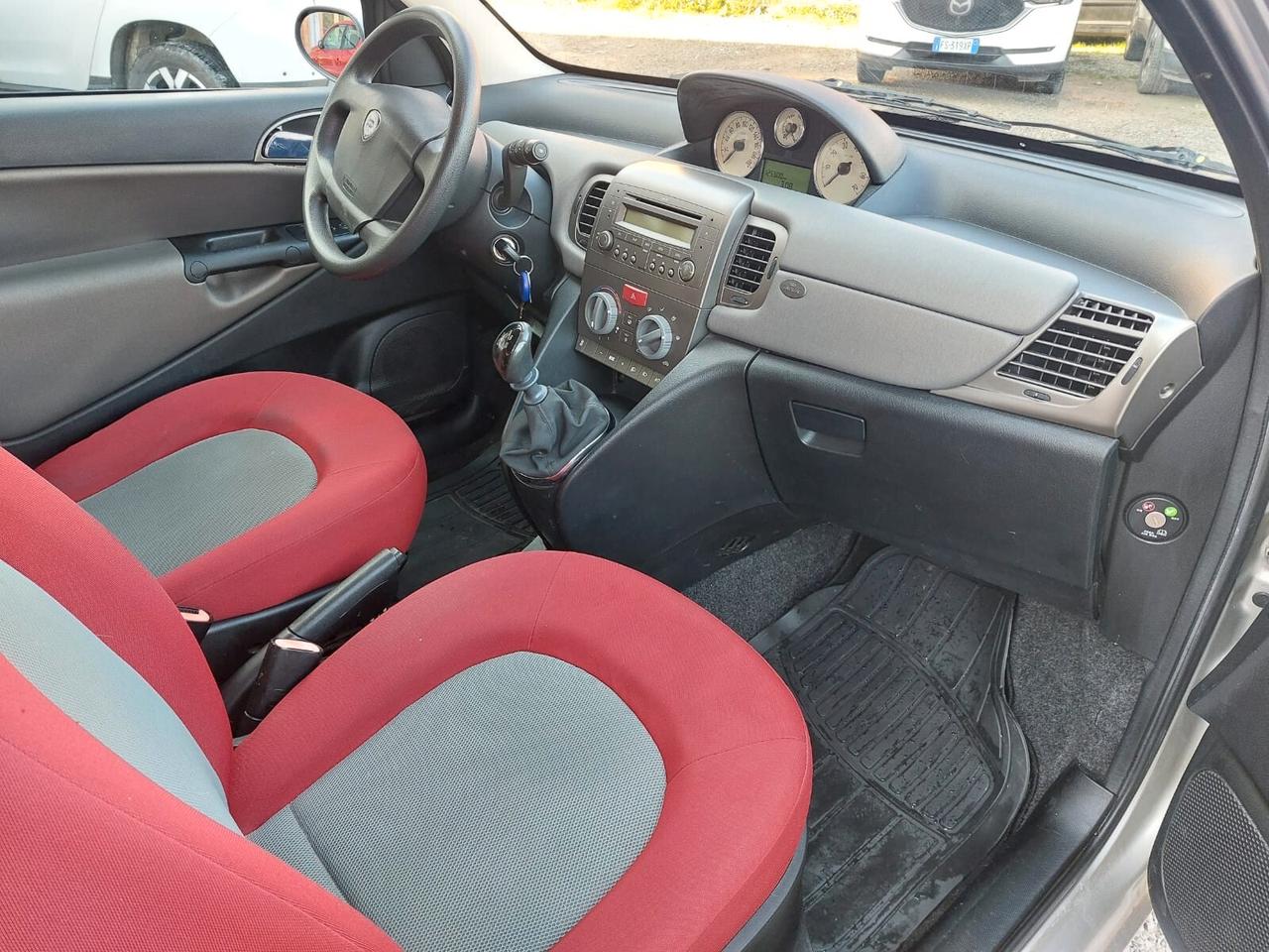 Lancia Ypsilon 1.2 Argento OK NEOPATENTATI 125000KM