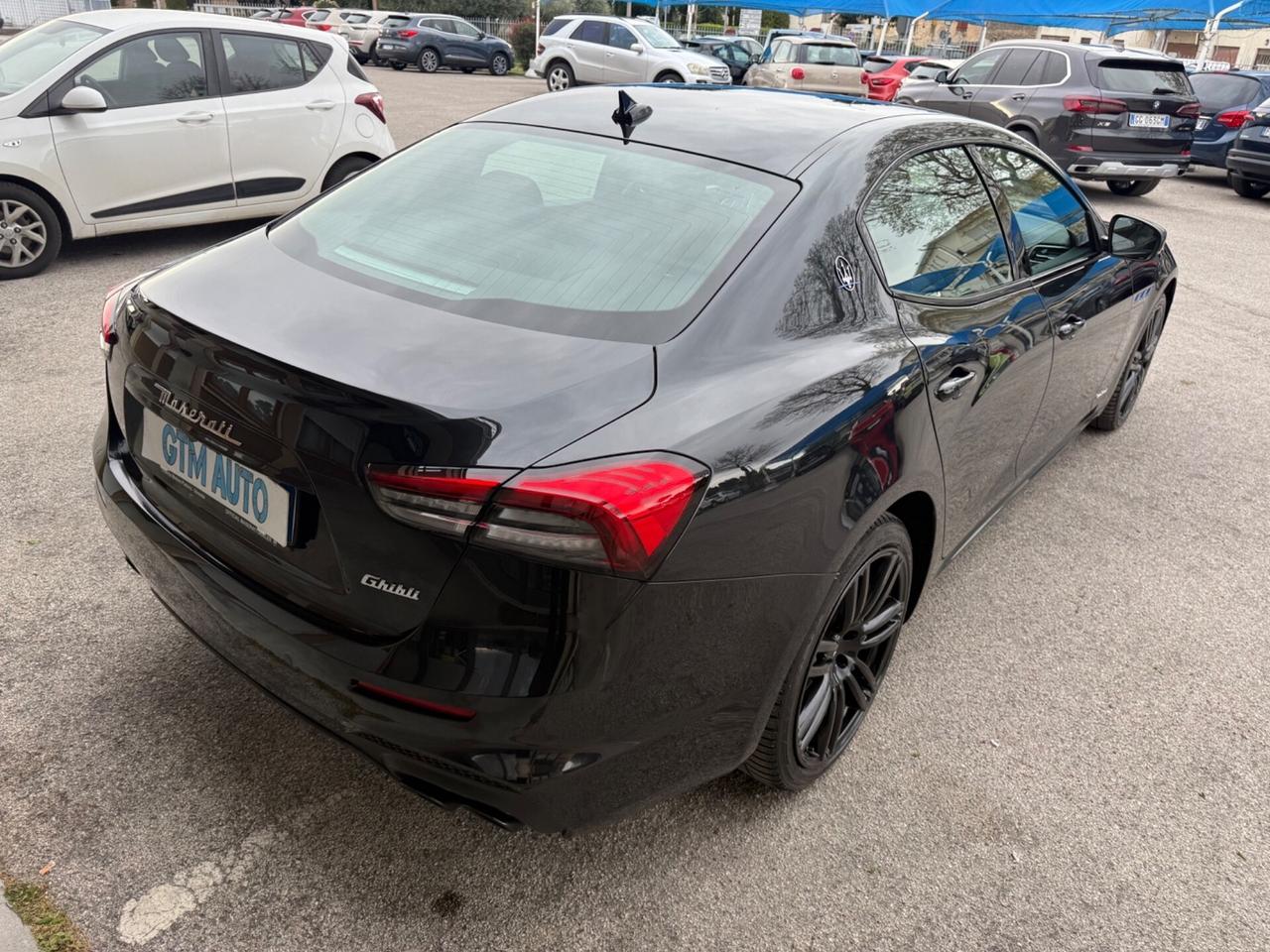 Maserati Ghibli L4 330 CV MHEV Gransport