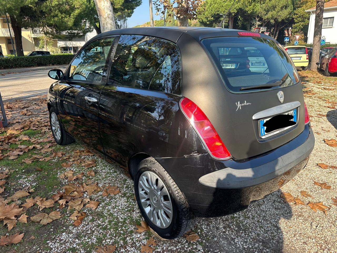 Lancia Ypsilon 1.2 Oro Bianco
