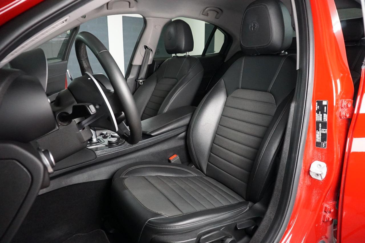 Alfa Romeo Giulia 2.2 Turbodiesel 160 CV AT8 Sport-Tech