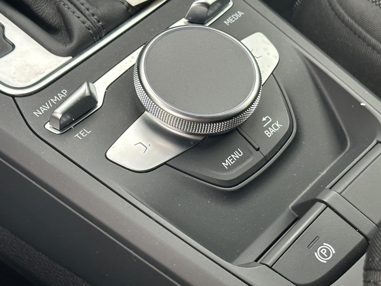 Audi Q2 35 TDI quattro S tronic Admired