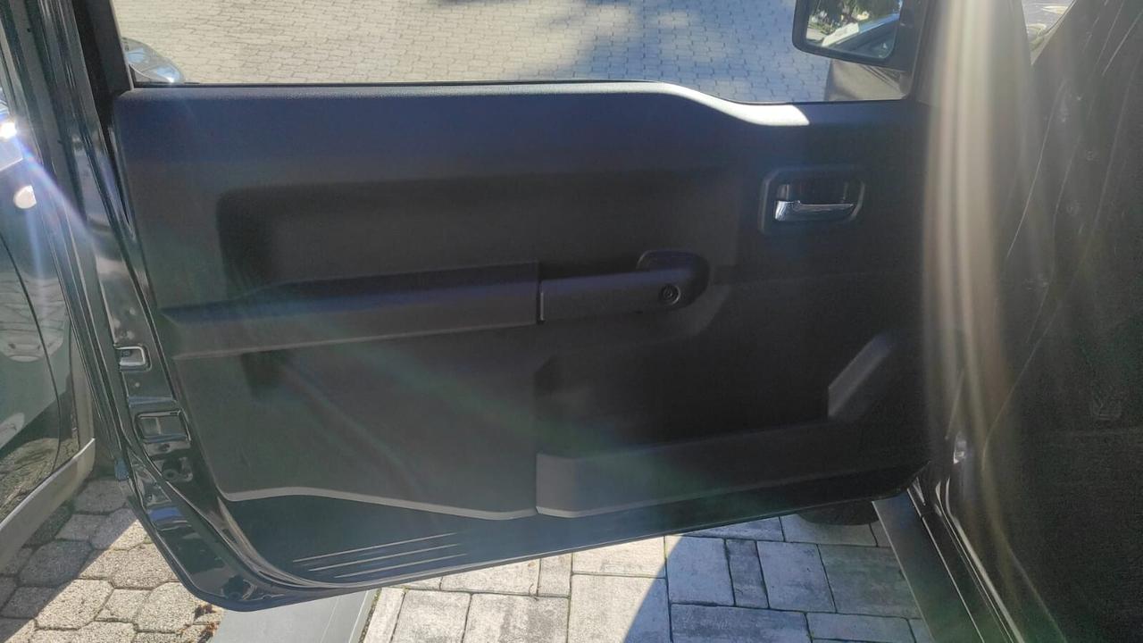 SUZUKI JIMNY 4X4 RIDOTTE 4 POSTI GANCIO TRAINO