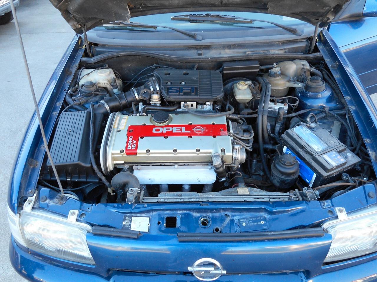 Opel Astra 2.0 GSi
