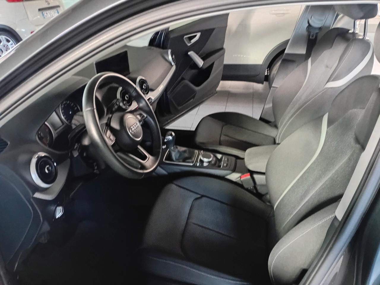 Audi Q2 30 TFSI Business