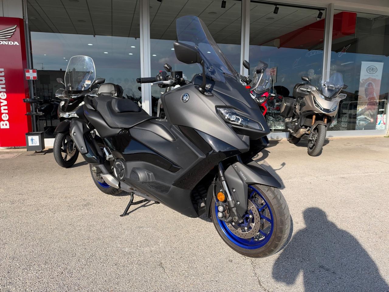 Yamaha T Max 560