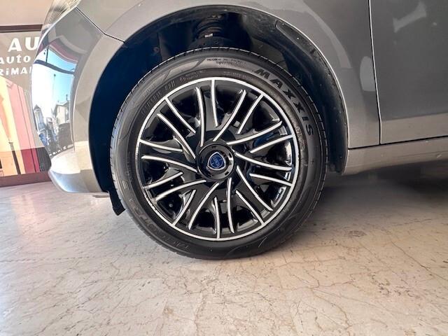 Lancia Ypsilon 1.0 Hybrid 2022 OK NEOPATENTATI