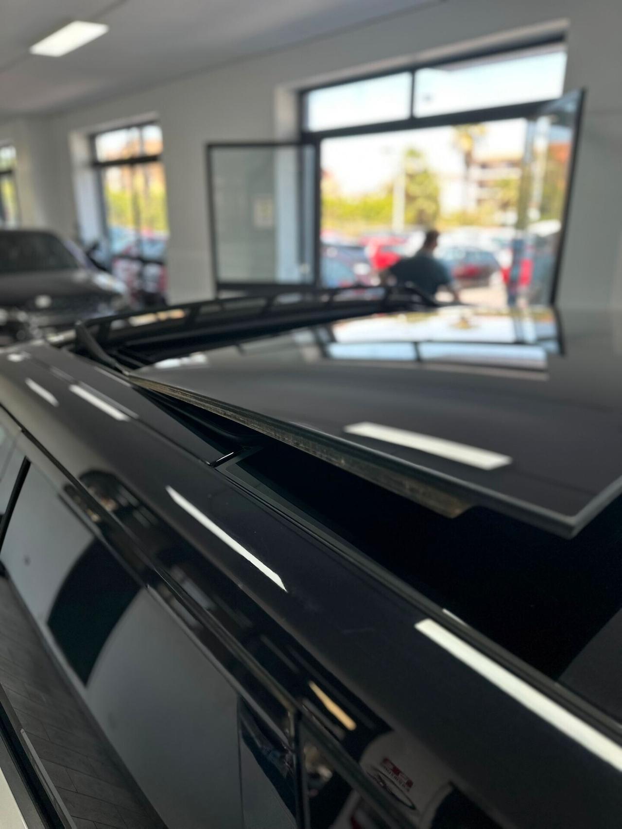 Range Rover Evoque 2.0D I4 240 CV AWD Auto R-Dynamic HSE 2020