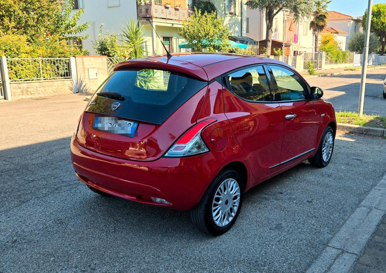 Lancia Ypsilon 1.2 69 CV 5 porte Unyca