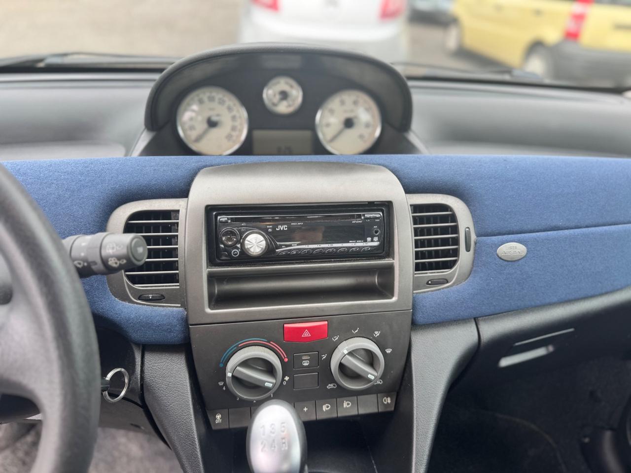 Lancia Ypsilon 1.2 16V Argento