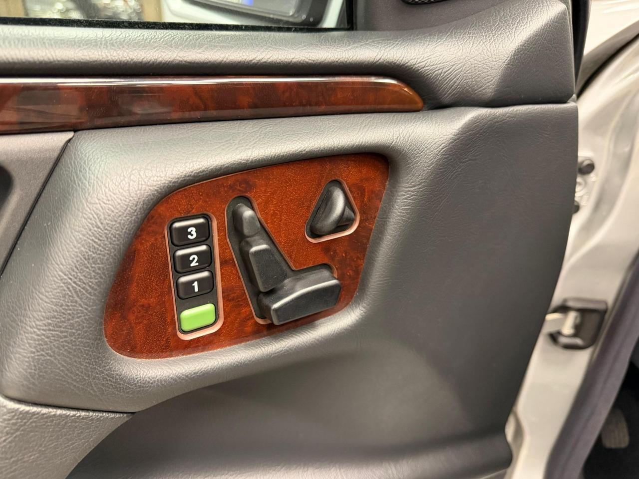 Mercedes-benz E 200 cat Elegance