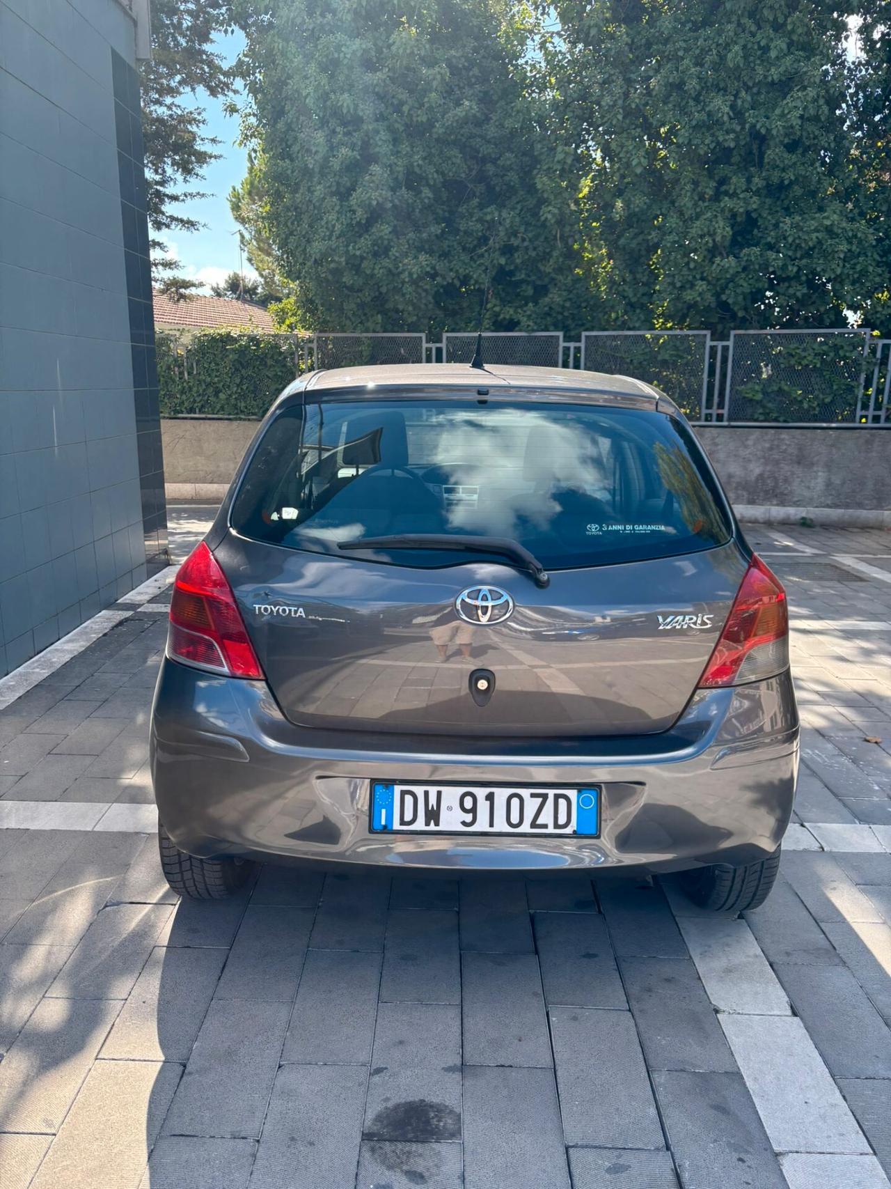 Toyota Yaris 1.4 D-4D DPF 5 porte Sol