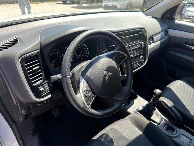 MITSUBISHI Outlander 2.2 DI-D 2WD Intense sconto rottamazzione