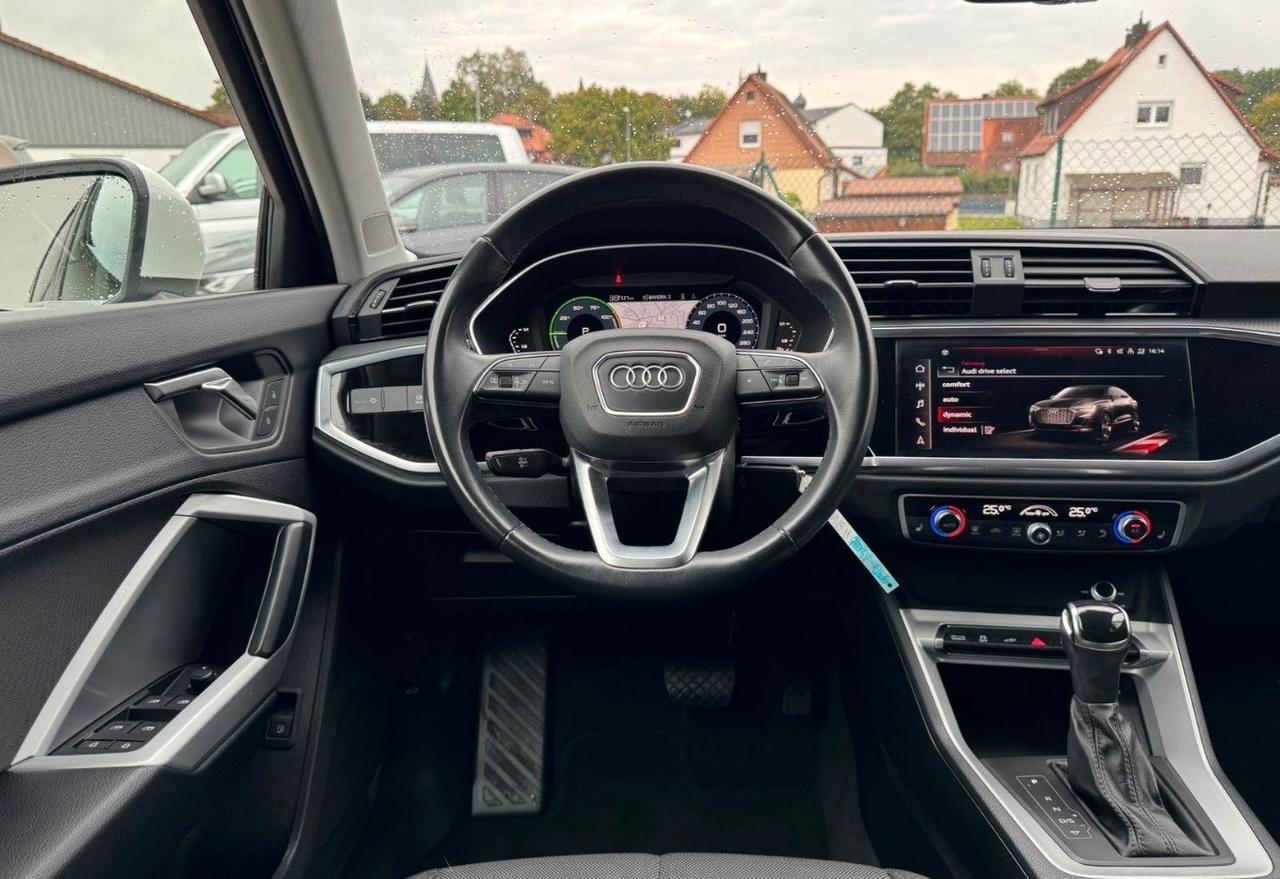 Audi Q3 SPB 45 TFSI e S tronic Business Plus