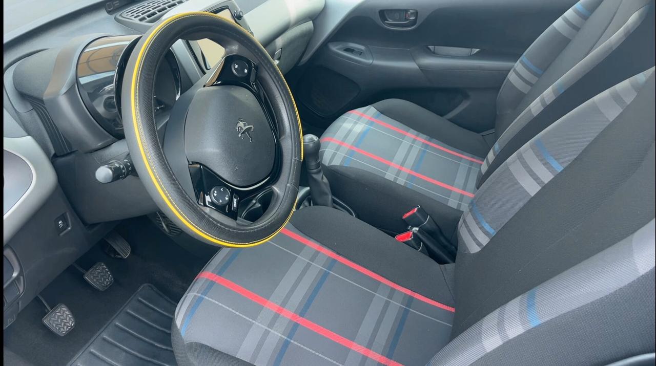 Peugeot 108 PureTech 82 5 porte Allure