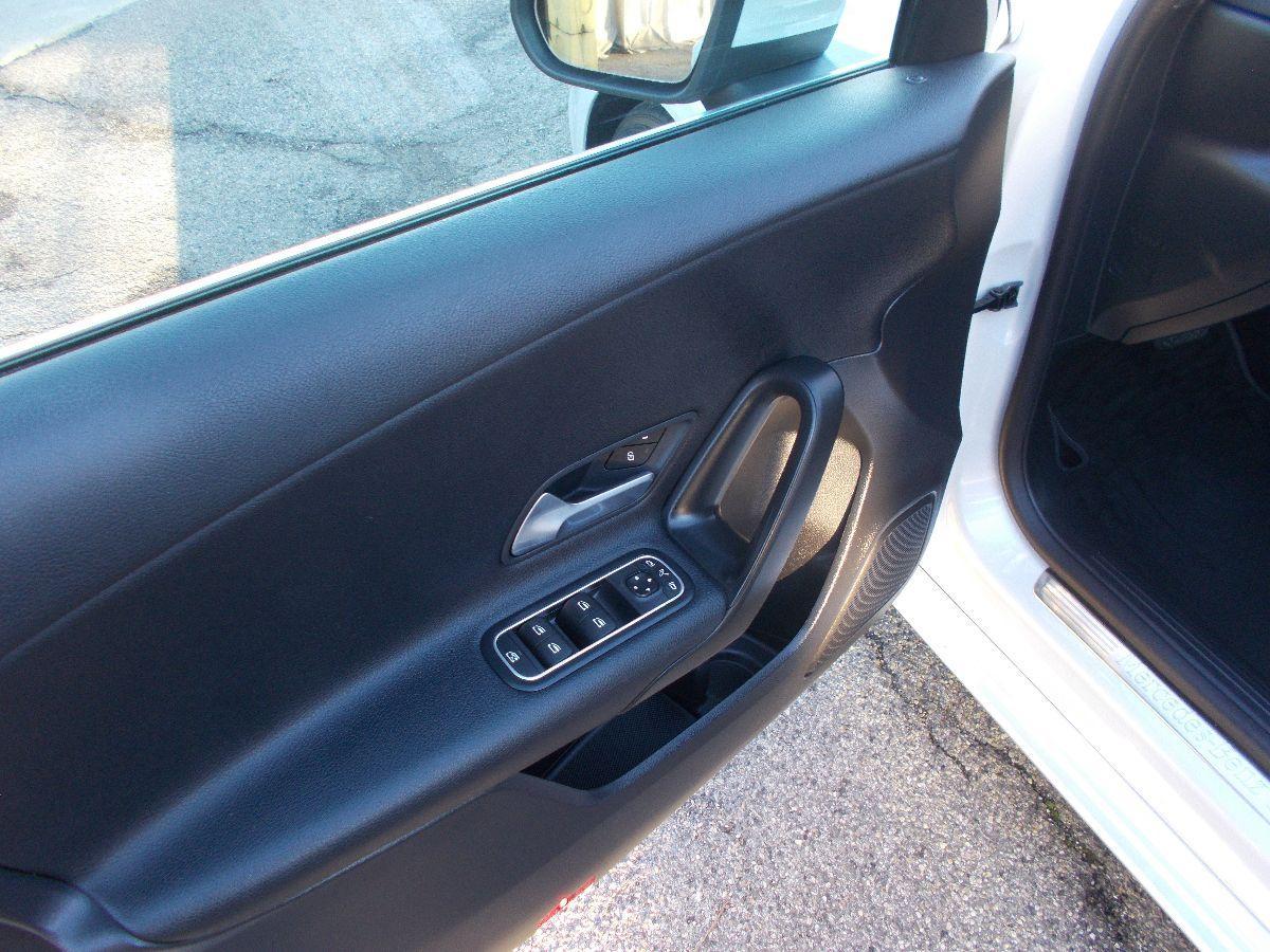 MERCEDES - Classe A - A 200 d Automatic Business