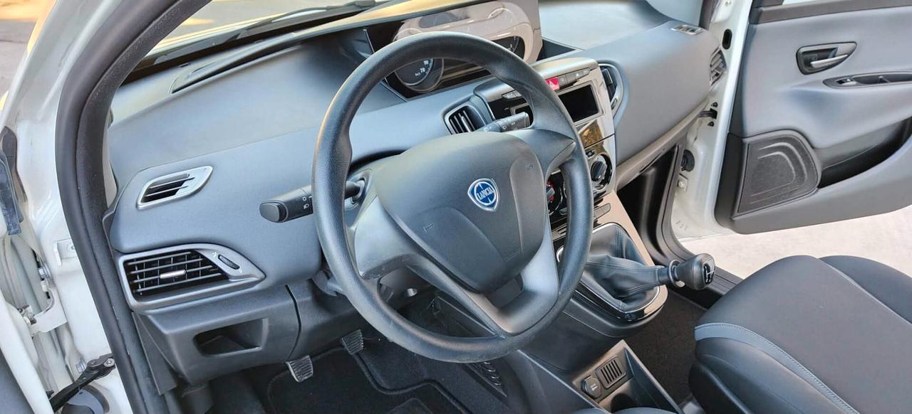 Lancia Ypsilon 1.2 69 CV "KM 41000"