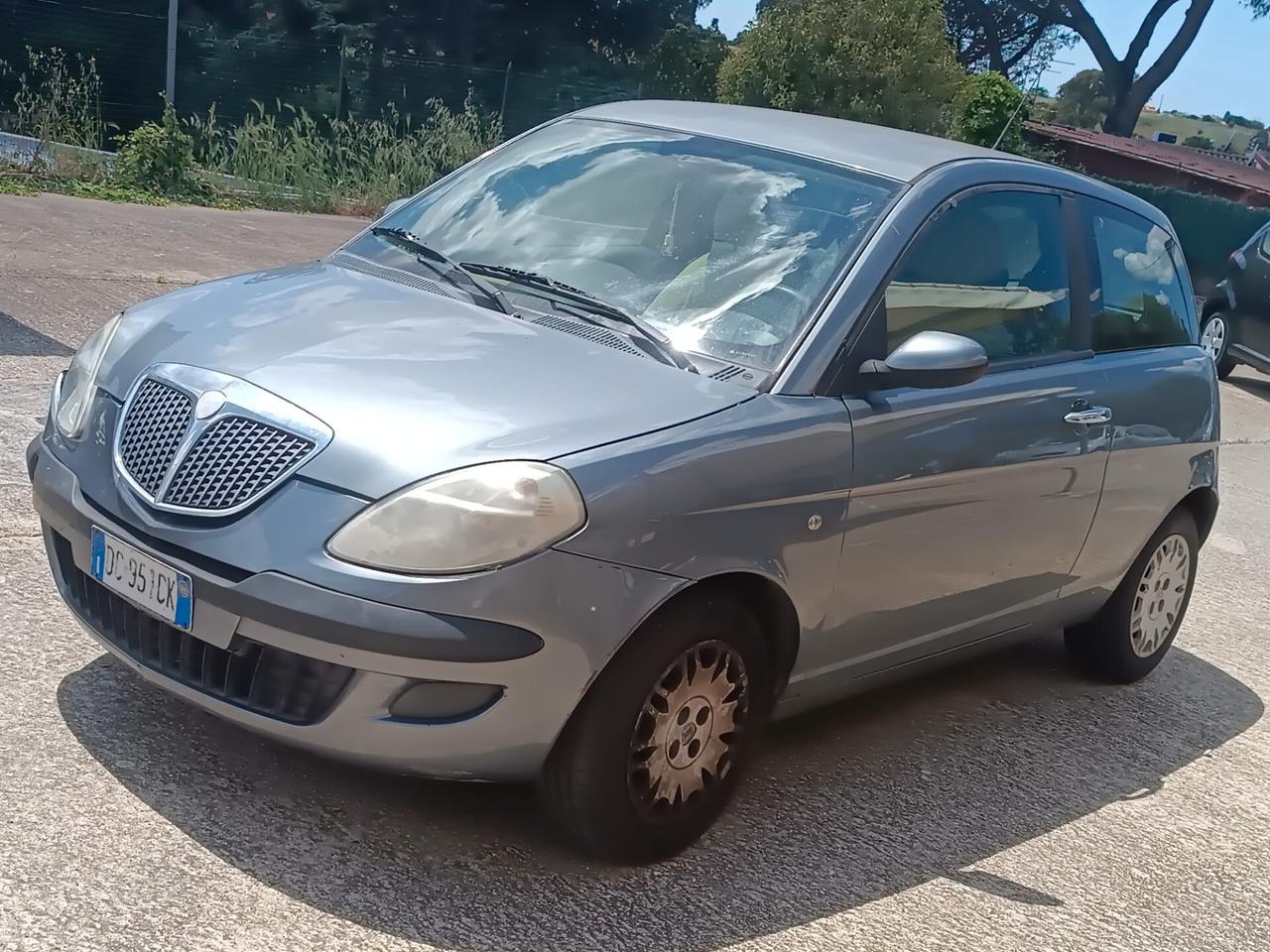 Lancia Ypsilon 1.0 Ok Neopatentati