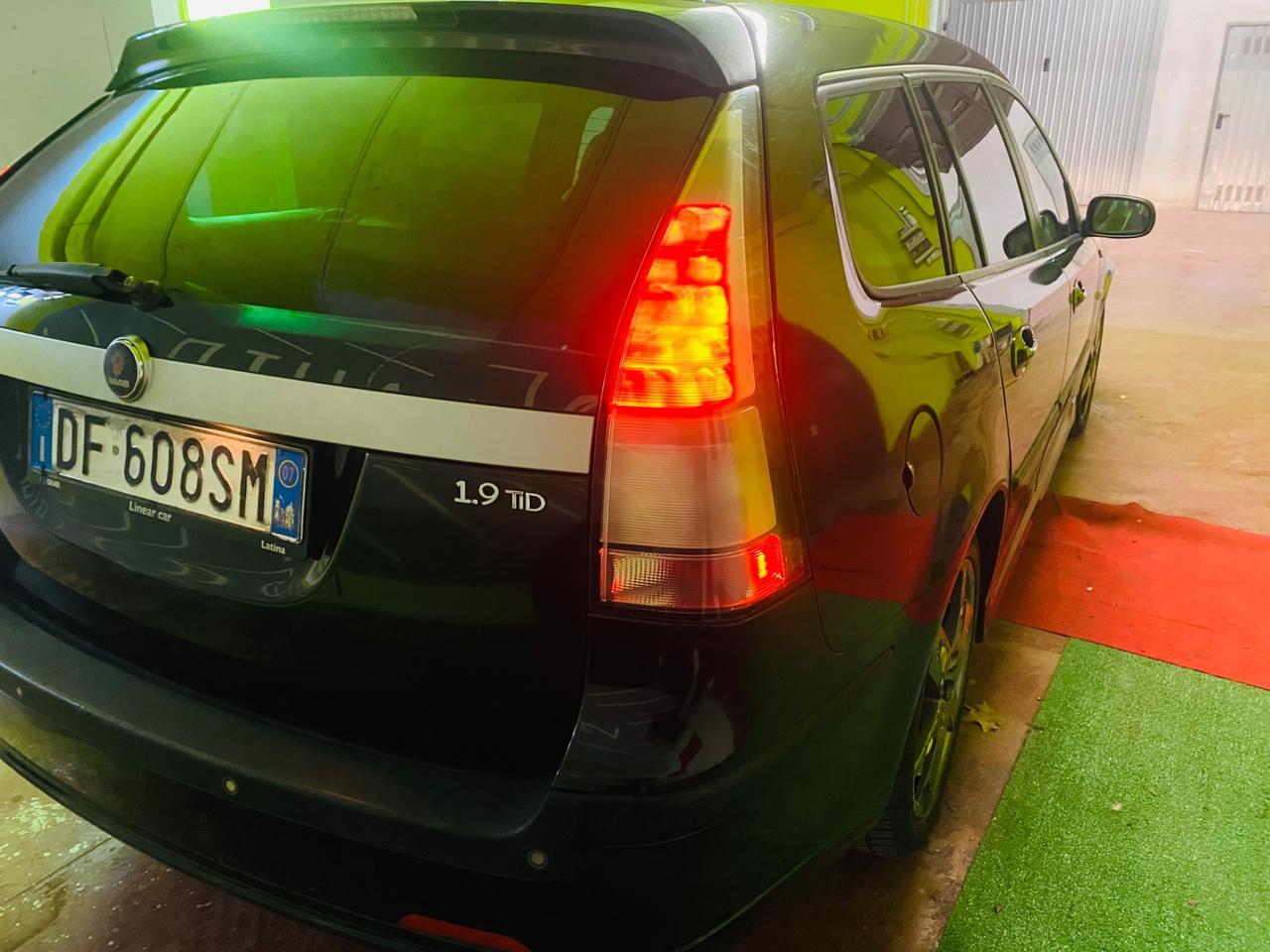 Saab 9-3 SportHatch 1.9 TiD DPF Vector