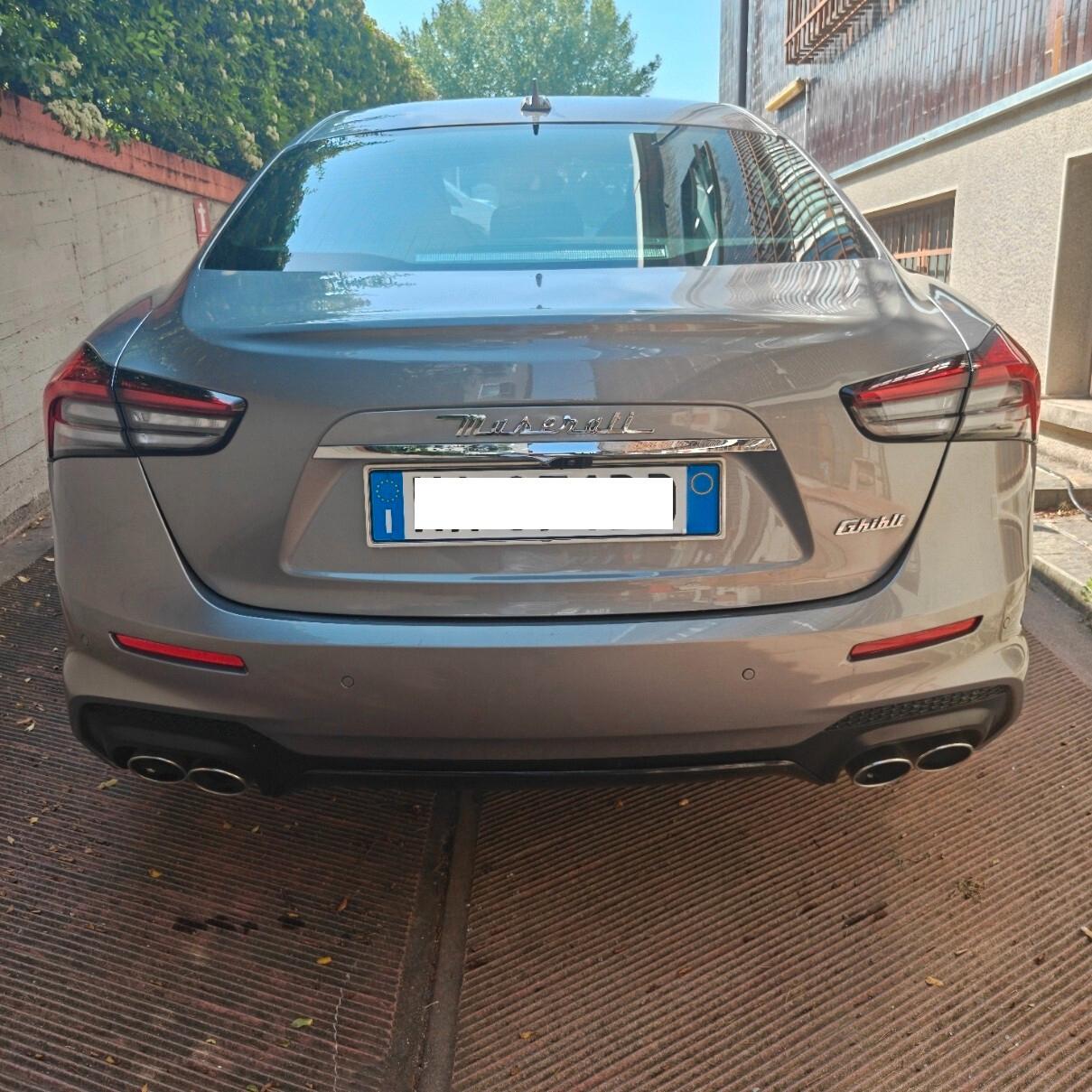 Maserati Ghibli L4 330 CV MHEV Gransport