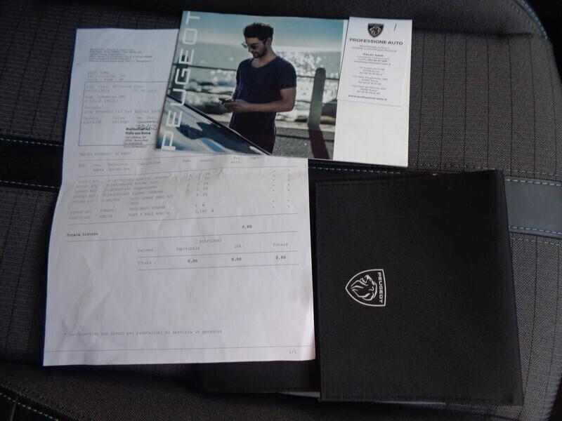 Peugeot 2008 BlueHDi 110 S&S Allure Pack