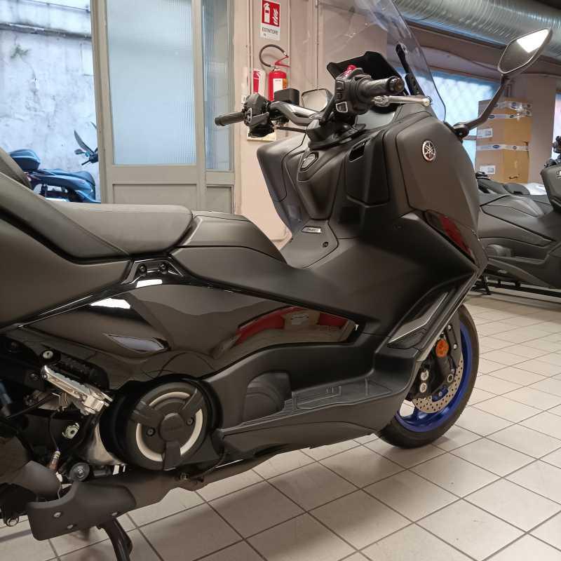 Yamaha T-Max 560 - 2025