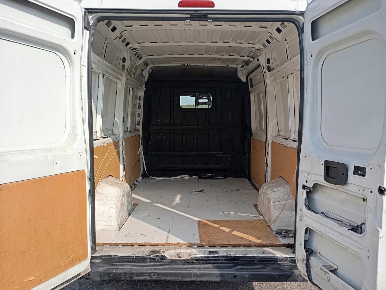 Peugeot Boxer 2.2 HDi 130CV L2H2