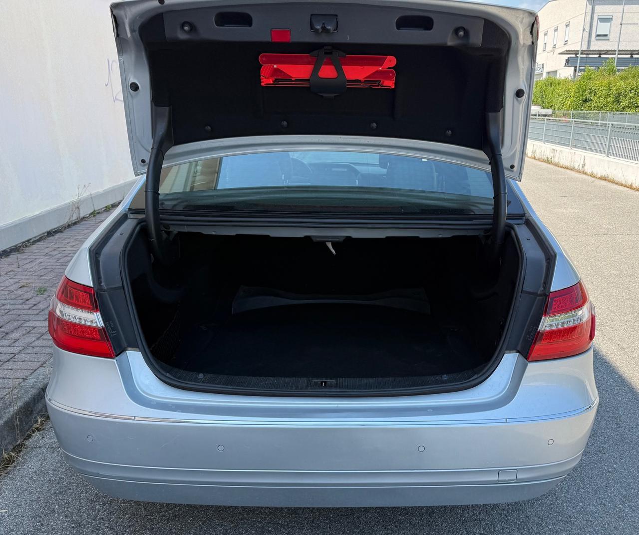 Mercedes-benz E 250 CDI BlueEFFICIENCY Avantgarde
