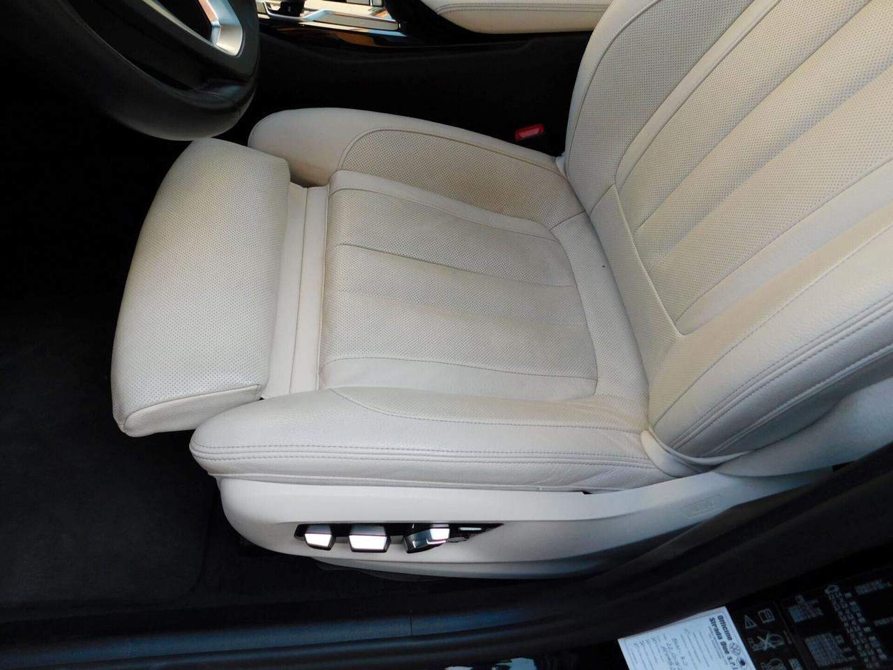 BMW 530d xDrive Touring INDIVIDUAL Pelle-Tetto-HeadUp
