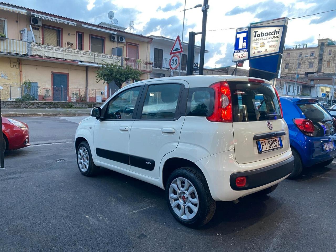 Fiat Panda 0.9 TwinAir Turbo Natural Power Lounge