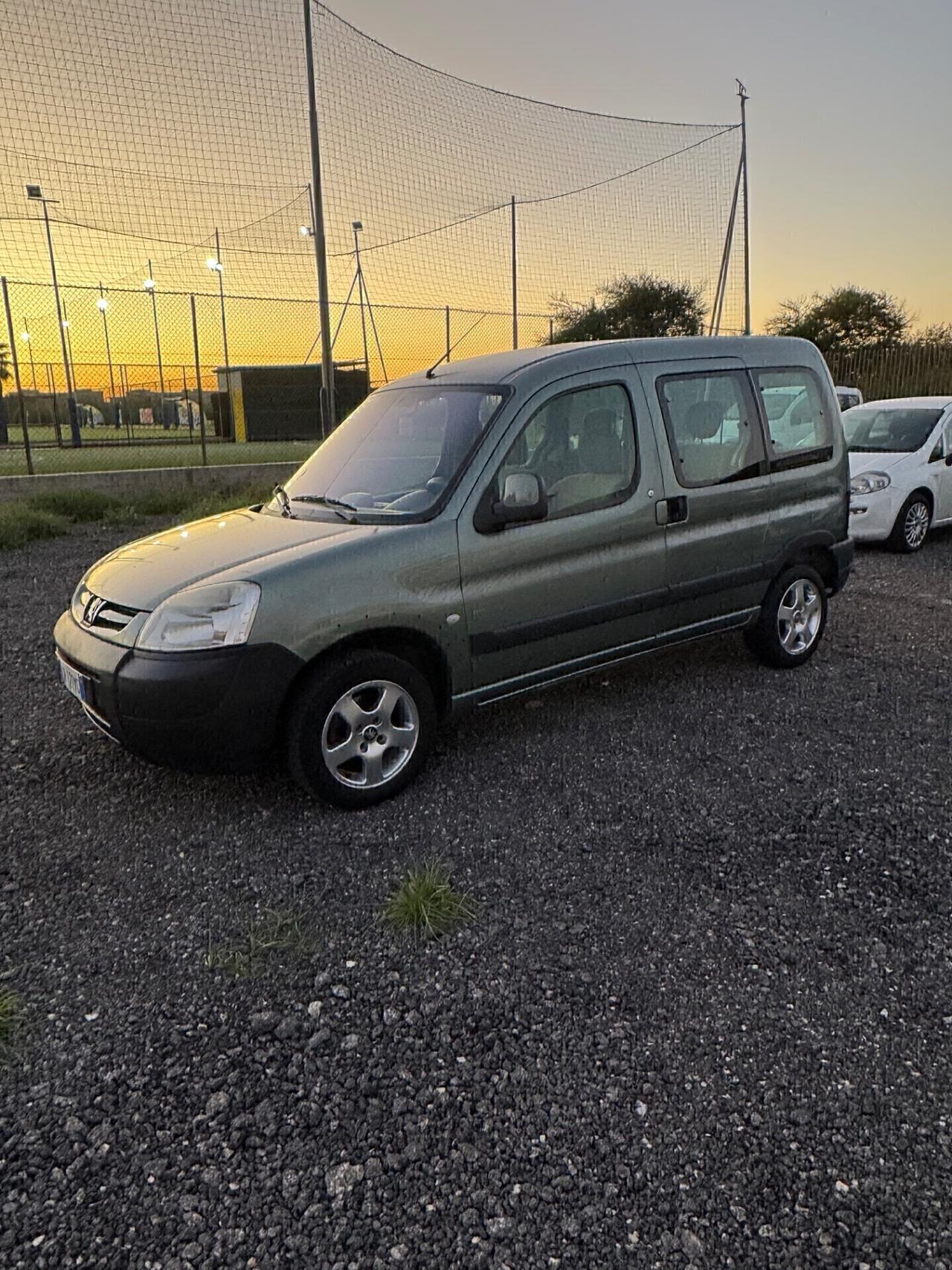 Peugeot Ranch 2.0 HDi 5p. XT