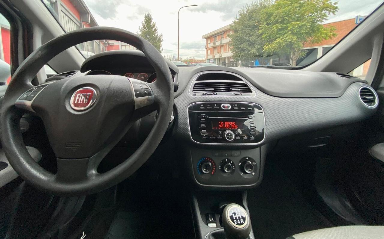 Fiat Punto Evo FIAT PUNTO EVO 1.3 MJT DYNAMIC 75CV - NEOPATENTATI